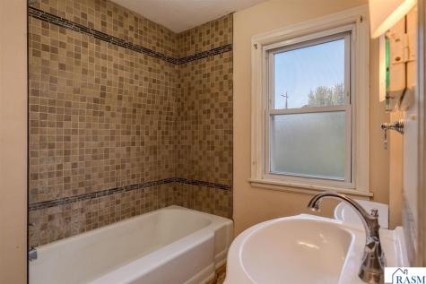 422 4th Street Nicollet MN 56074