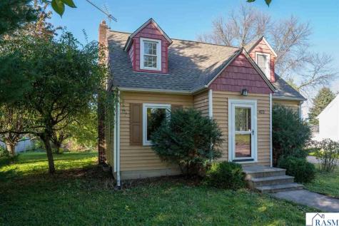 422 4th Street Nicollet MN 56074