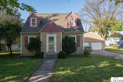 422 4th Street Nicollet MN 56074