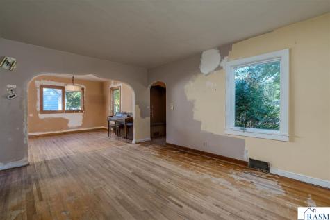 422 4th Street Nicollet MN 56074