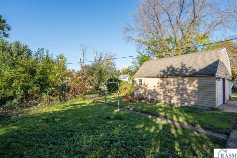 422 4th Street Nicollet MN 56074