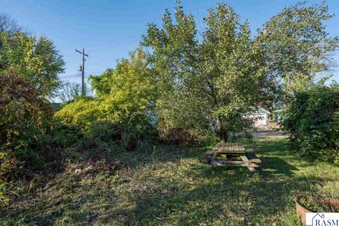 422 4th Street Nicollet MN 56074