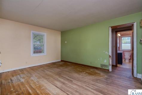 422 4th Street Nicollet MN 56074