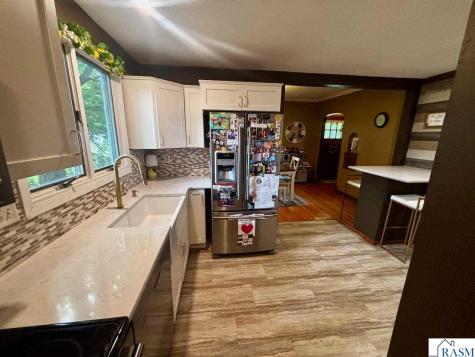 210 N 3rd Street St. Peter MN 56082