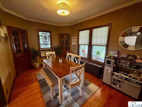 210 N 3rd Street St. Peter MN 56082