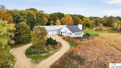 35294 382nd Street St. Peter MN 56082
