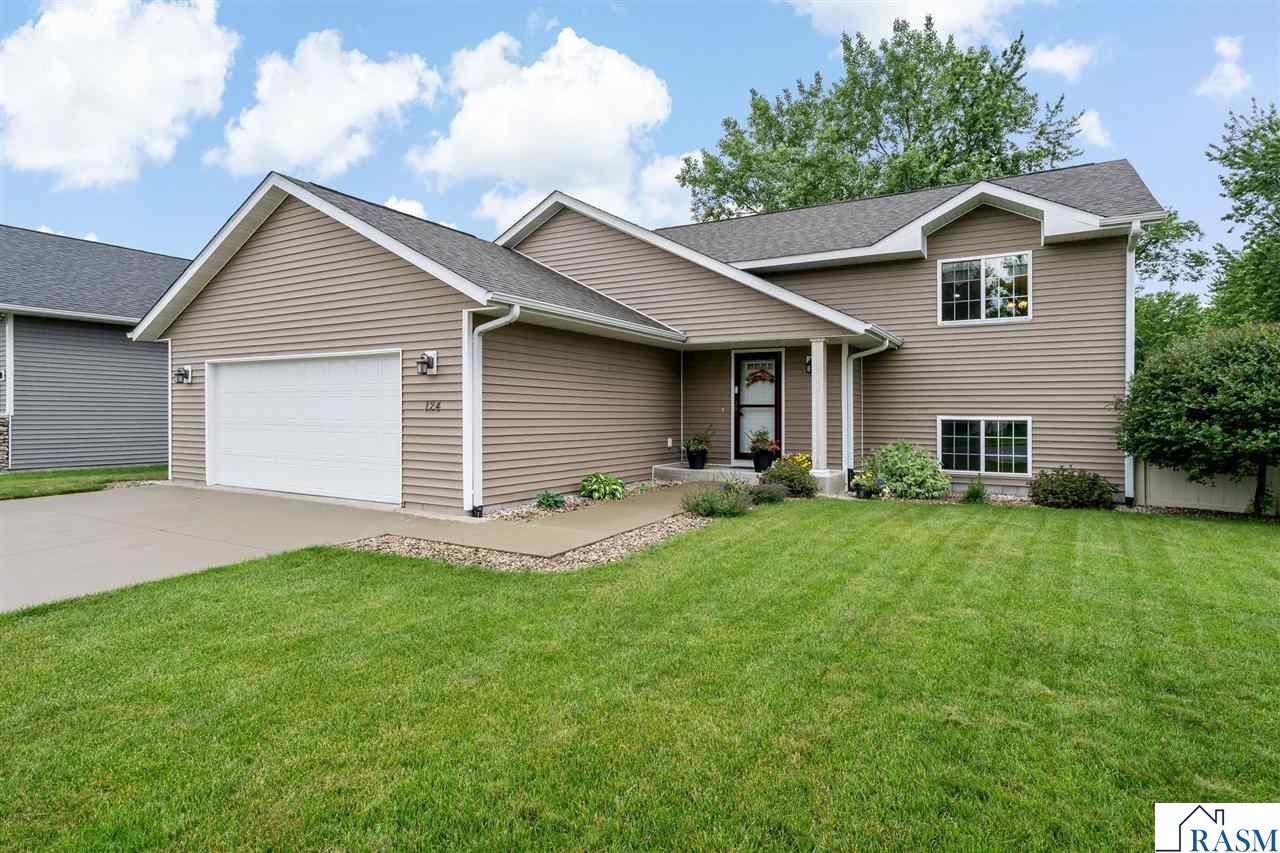 124 Harbor Hill Drive Mankato MN 56001