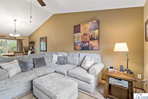 124 Harbor Hill Drive Mankato MN 56001
