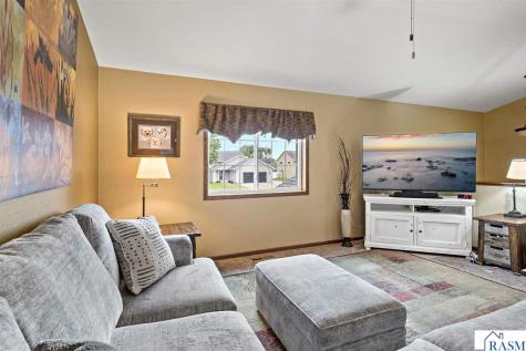 124 Harbor Hill Drive Mankato MN 56001