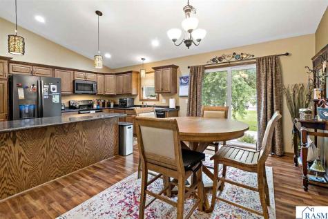 124 Harbor Hill Drive Mankato MN 56001
