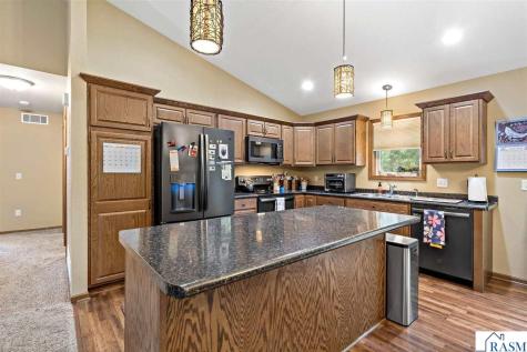 124 Harbor Hill Drive Mankato MN 56001