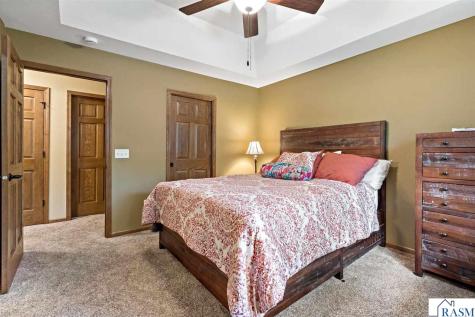 124 Harbor Hill Drive Mankato MN 56001