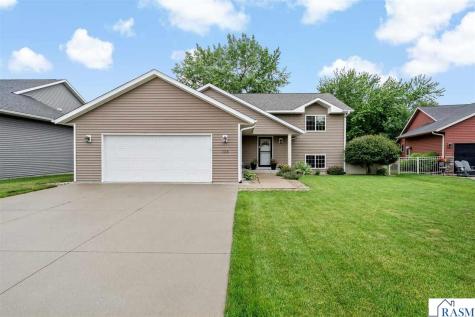 124 Harbor Hill Drive Mankato MN 56001