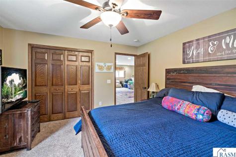 124 Harbor Hill Drive Mankato MN 56001