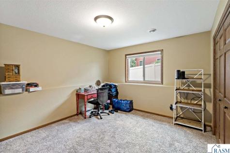 124 Harbor Hill Drive Mankato MN 56001