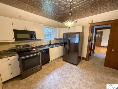 214 Broadway Hanska MN 56041