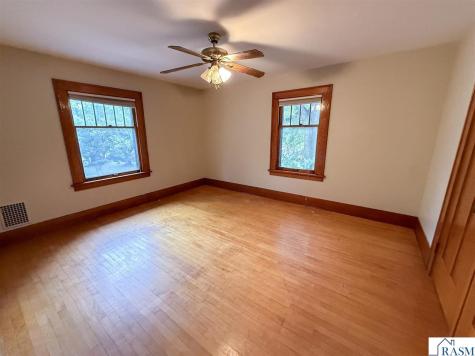 214 Broadway Hanska MN 56041