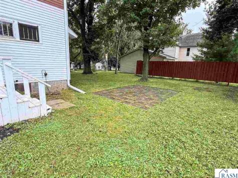 214 Broadway Hanska MN 56041
