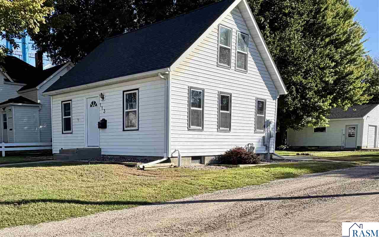 113 NE 3rd Avenue Sleepy Eye MN 56085