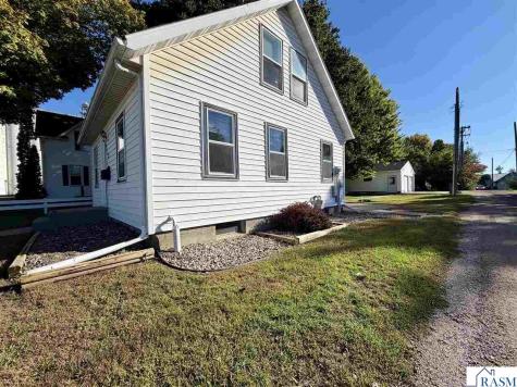 113 NE 3rd Avenue Sleepy Eye MN 56085