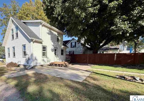 113 NE 3rd Avenue Sleepy Eye MN 56085