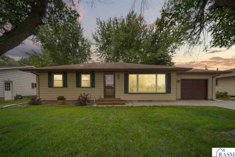 2541 E Main Street Mankato MN 56001