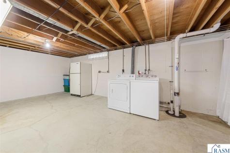 2541 E Main Street Mankato MN 56001