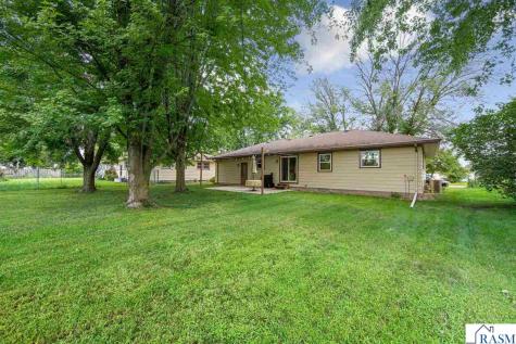 2541 E Main Street Mankato MN 56001