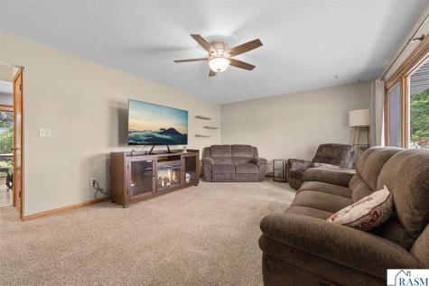 2541 E Main Street Mankato MN 56001