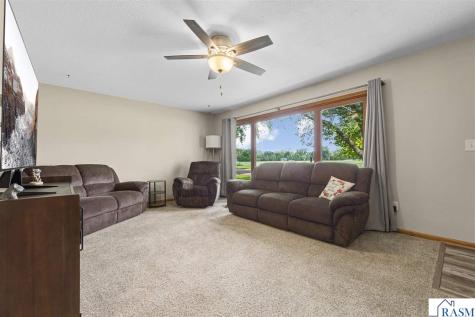 2541 E Main Street Mankato MN 56001