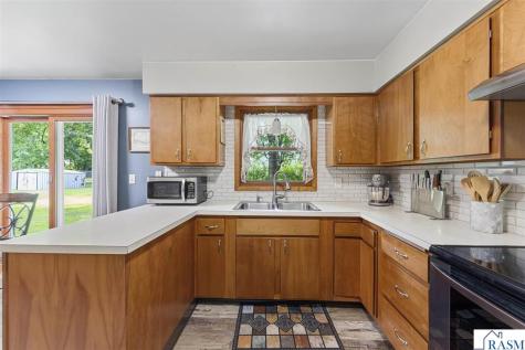2541 E Main Street Mankato MN 56001