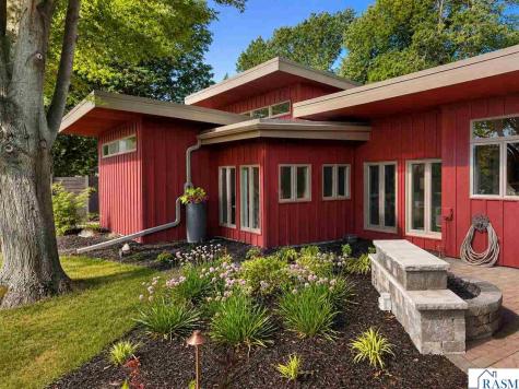 4422 Washington Boulevard Madison Lake MN 56063
