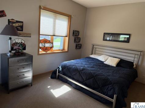 13079 Meadow Creek Drive Searles MN 56073