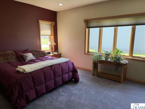 13079 Meadow Creek Drive Searles MN 56073