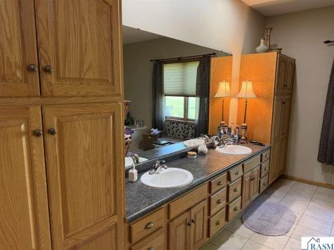 13079 Meadow Creek Drive Searles MN 56073