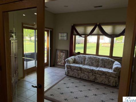 13079 Meadow Creek Drive Searles MN 56073