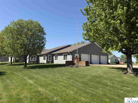 13079 Meadow Creek Drive Searles MN 56073