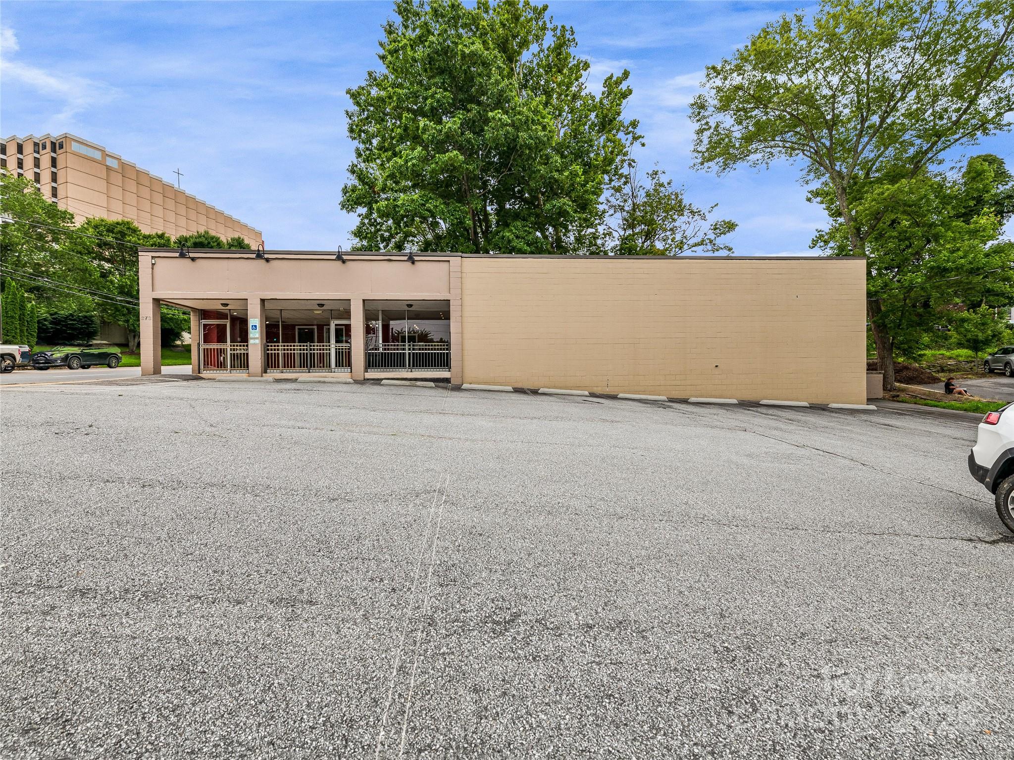 373 Biltmore Avenue Asheville NC 28801