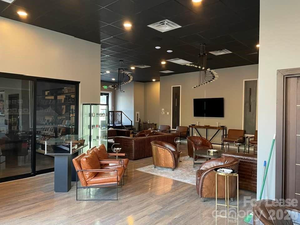 190 W Main Avenue Gastonia NC 28052