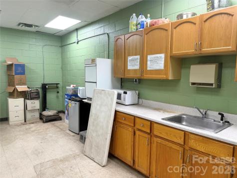 99 Pond Road Asheville NC 28806