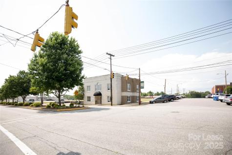 214 Main Avenue Drive Taylorsville NC 28681