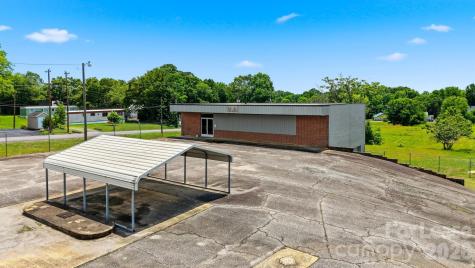 2553 1st Avenue SW Hickory NC 28602