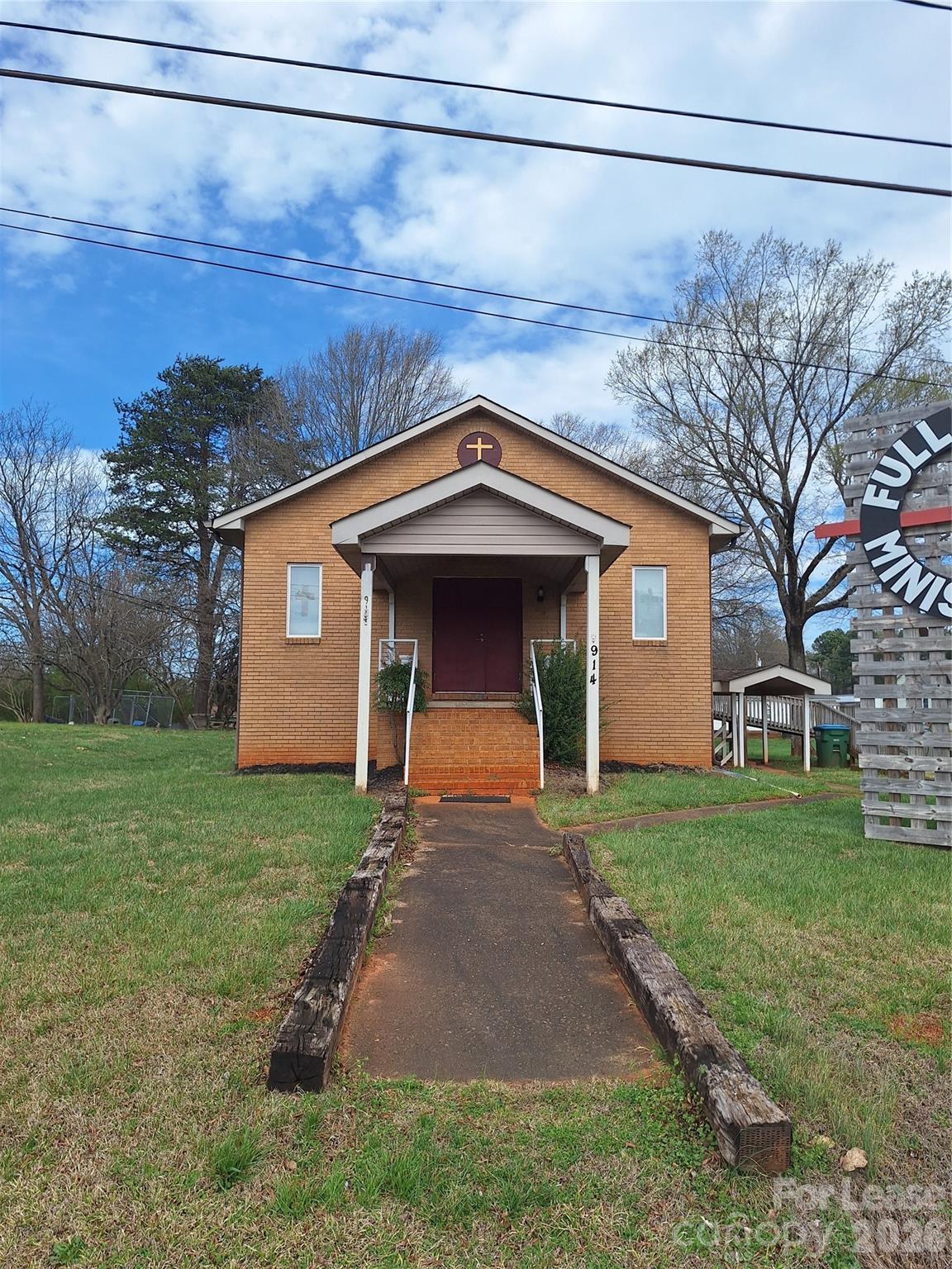 914 W Carolina Avenue Bessemer City NC 28016