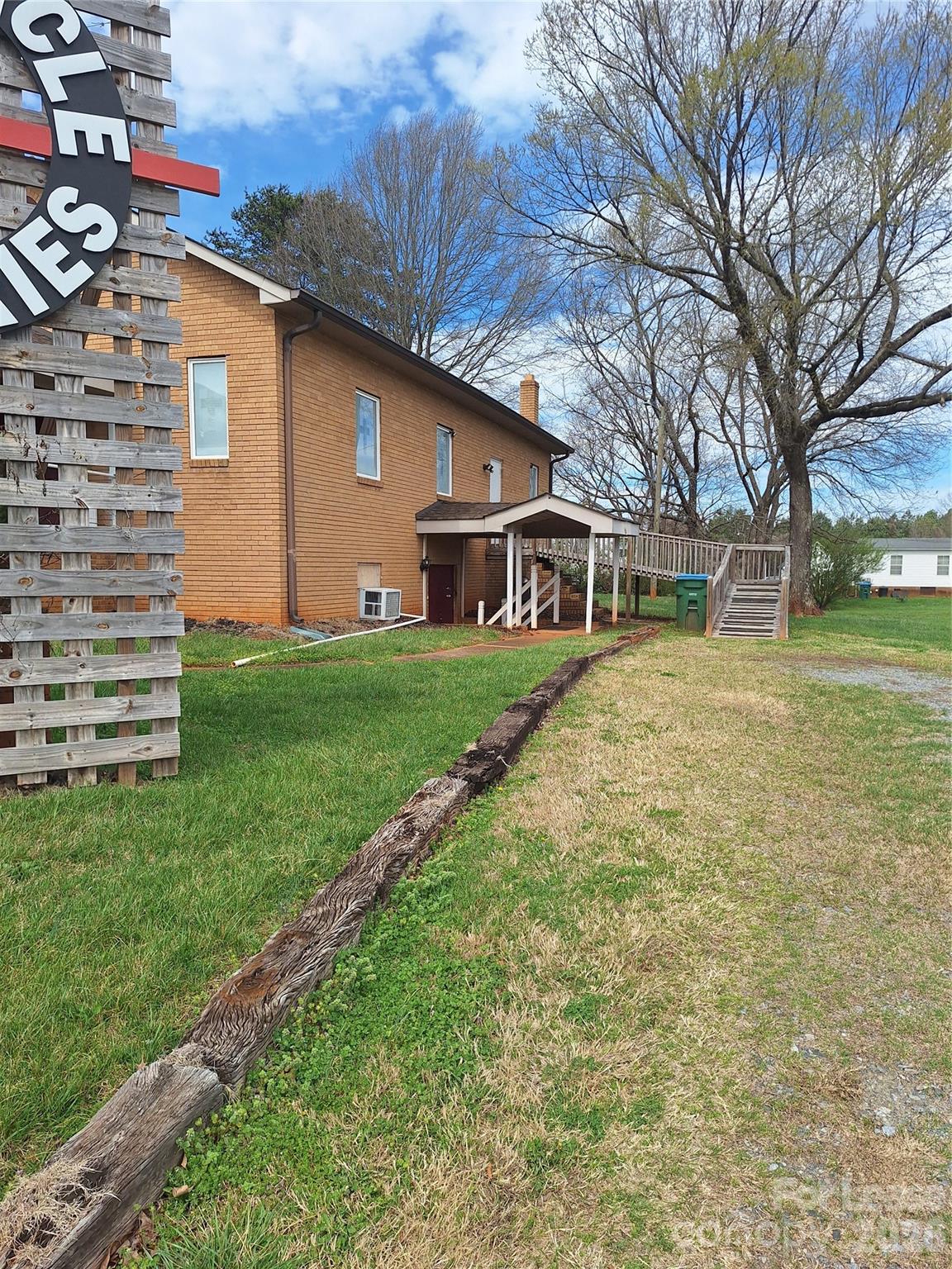 914 W Carolina Avenue Bessemer City NC 28016
