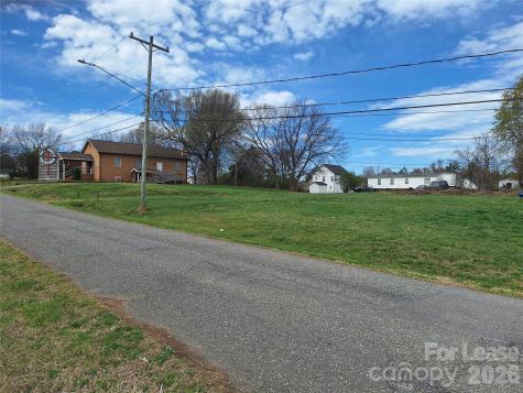 914 W Carolina Avenue Bessemer City NC 28016