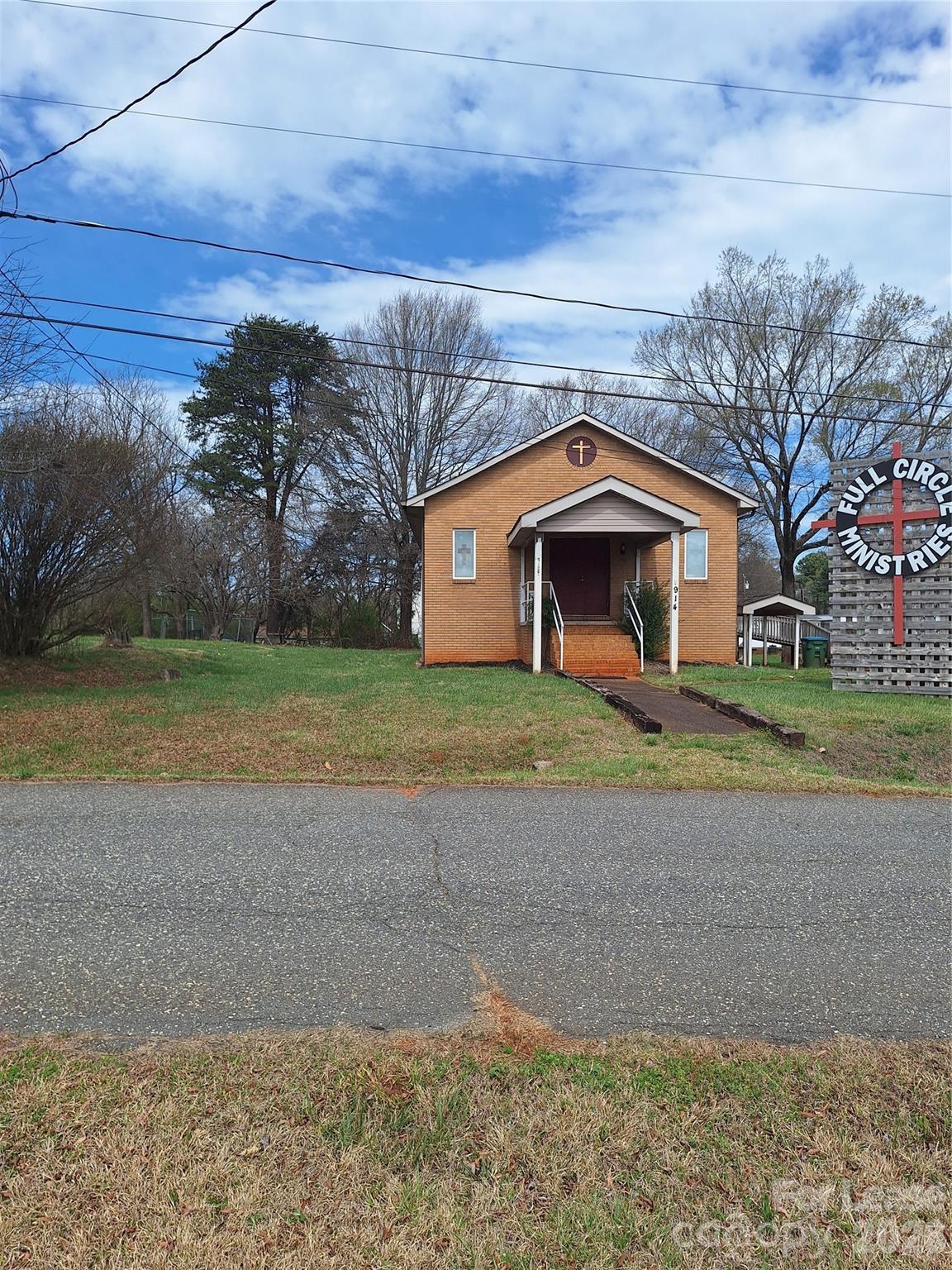 914 W Carolina Avenue Bessemer City NC 28016