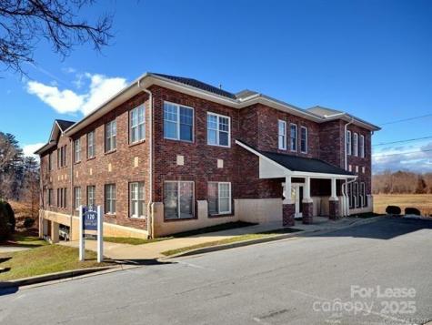 120 Chadwick Square Court Hendersonville NC 28739