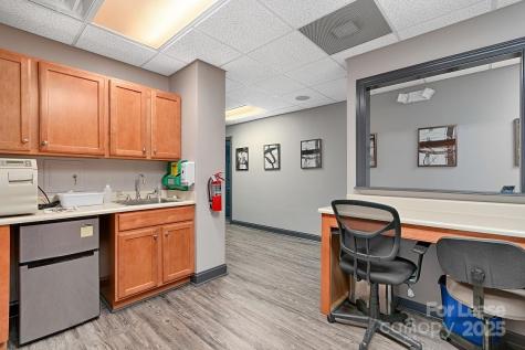 120 Chadwick Square Court Hendersonville NC 28739