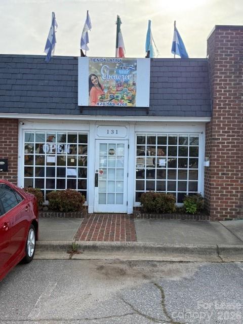 121 S Nc Highway 127 Highway Hickory NC 28602