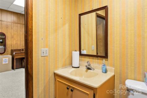 522 W Fleming Drive Morganton NC 28655